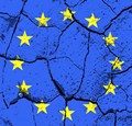 UE-bandera-euro-collapse