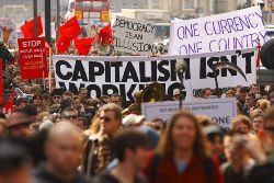 capitalismo no es solución - pancarta mani
